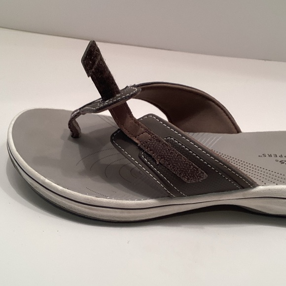 Clarks Cloudsteppers size 7 Dark Brown Sandals. NEW. (A3) - Picture 9 of 10